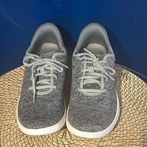 Unisex Kizik Madrid Eco Knit Heathered Grey Hands Free Tennis Shoe